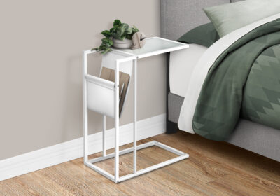 ACCENT TABLE - WHITE / WHITE METAL WITH A MAGAZINE RACK