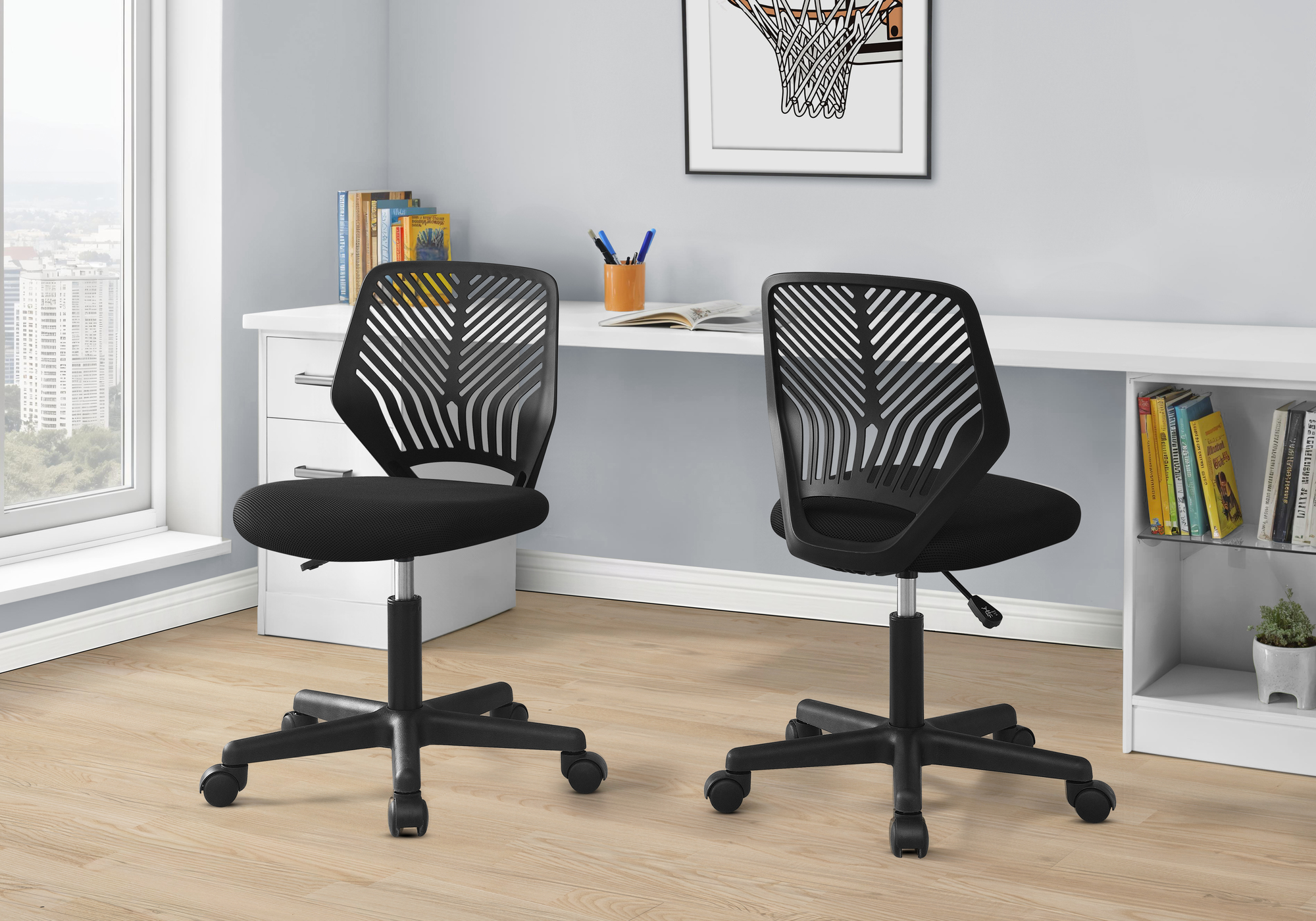 OFFICE CHAIR - BLACK JUVENILE / BLACK BASE ON CASTORS