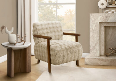 ACCENT CHAIR - 31"H / LIGHT BROWN FAUX FUR / WALNUT WOOD