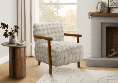 ACCENT CHAIR - 31"H / LIGHT GREY FAUX FUR / WALNUT WOOD