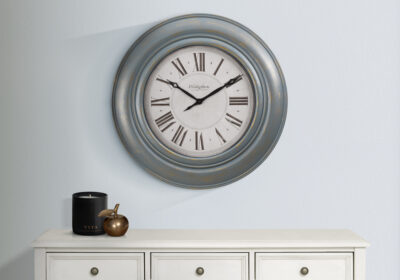 CLOCKS - 30"DIA / WALL CLOCK / ANTIQUE BLUE