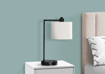 LIGHTING - 19"H TABLE LAMP BLACK METAL / IVORY SHADE /USB