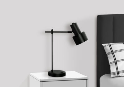 LIGHTING - 21"H TABLE LAMP BLACK METAL / BLACK SHADE / USB