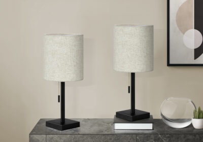 LIGHTING - 2PCS / 17"H TABLE LAMP BLACK METAL / BEIGE / USB
