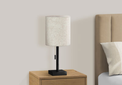 LIGHTING - 2PCS / 17"H TABLE LAMP BLACK METAL / BEIGE / USB
