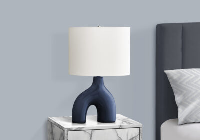 LIGHTING - 25"H TABLE LAMP BLUE CERAMIC / IVORY SHADE